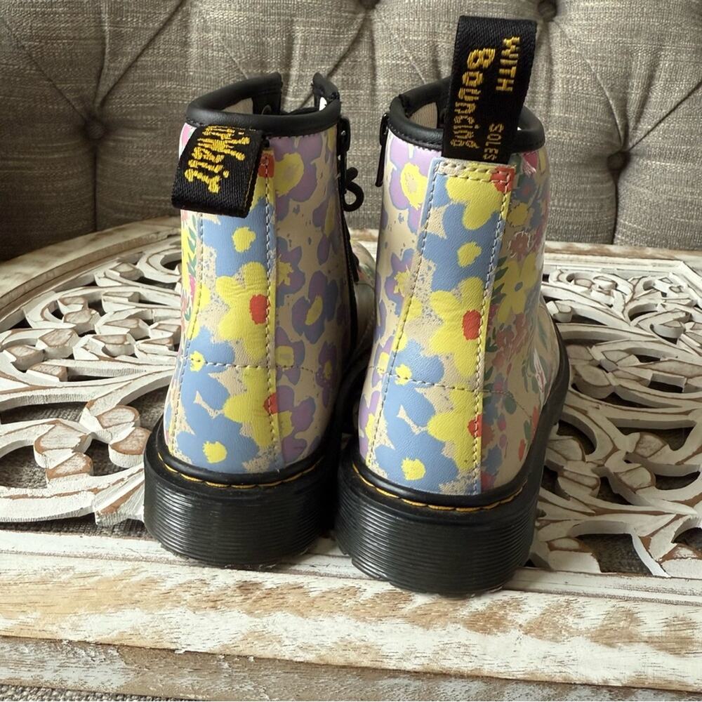 Dr. Martens Floral Combat Boots women’s 5 - Picture 6 of 10